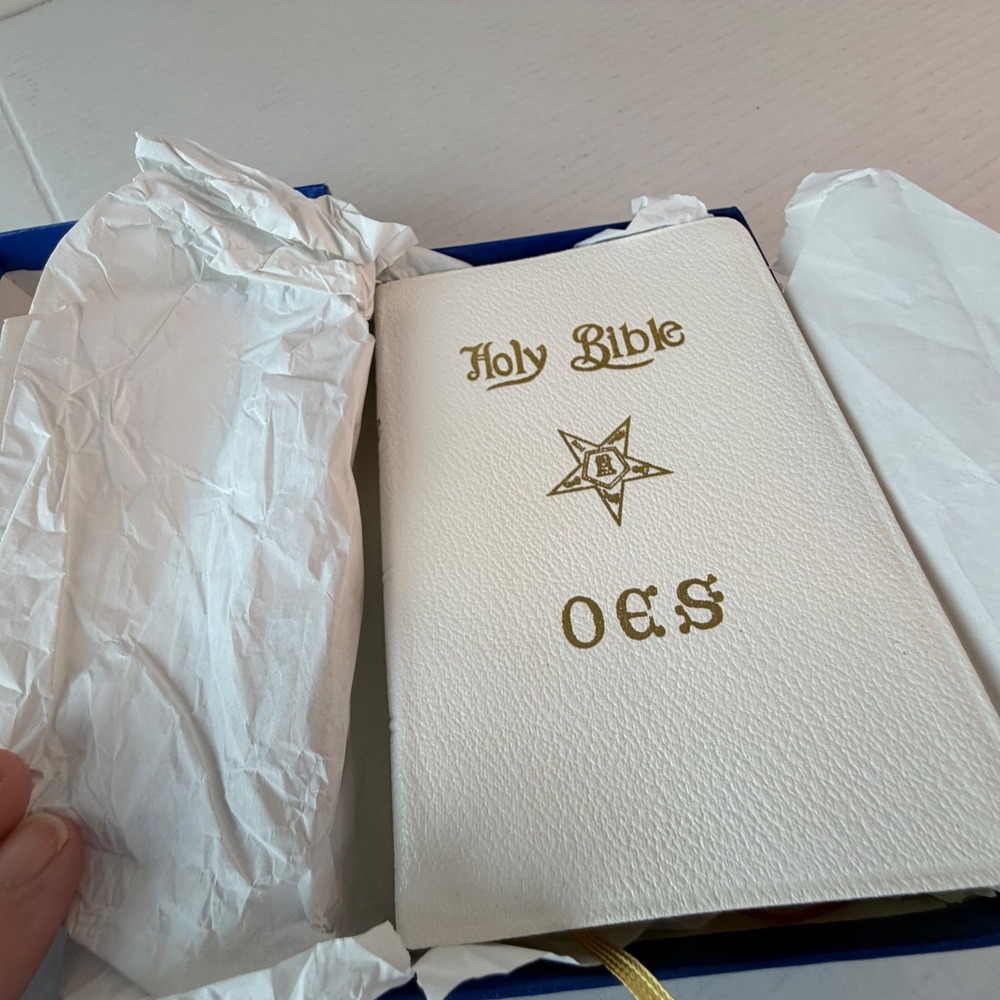 Eastern Star Holy Bible KJV White Morocco Leather Masonic Kelchner Personalized - Picture 4 of 8